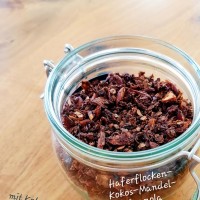 homemade_Granola_Haferflocken_Mandeln_Kokosflocken